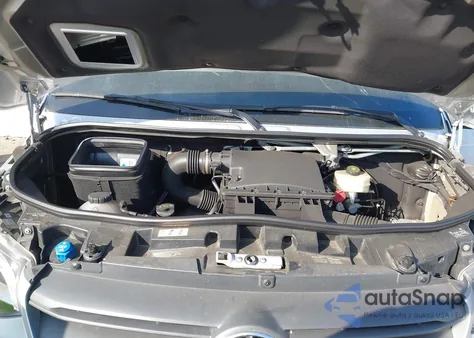 2021 Mercedes-Benz Sprinter 2500 Standard Roof V6 z USA, uszkodzony, nr VIN W1X4EBVY0MP419587